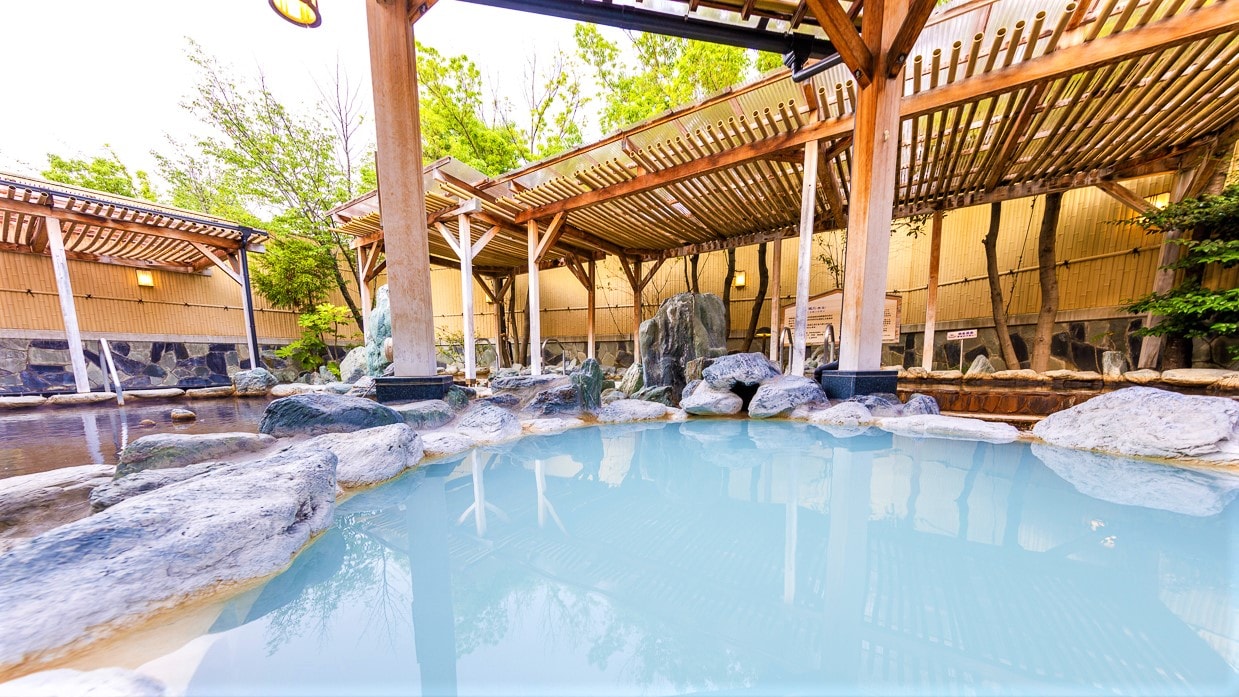 Open-air bath: Different types of bath