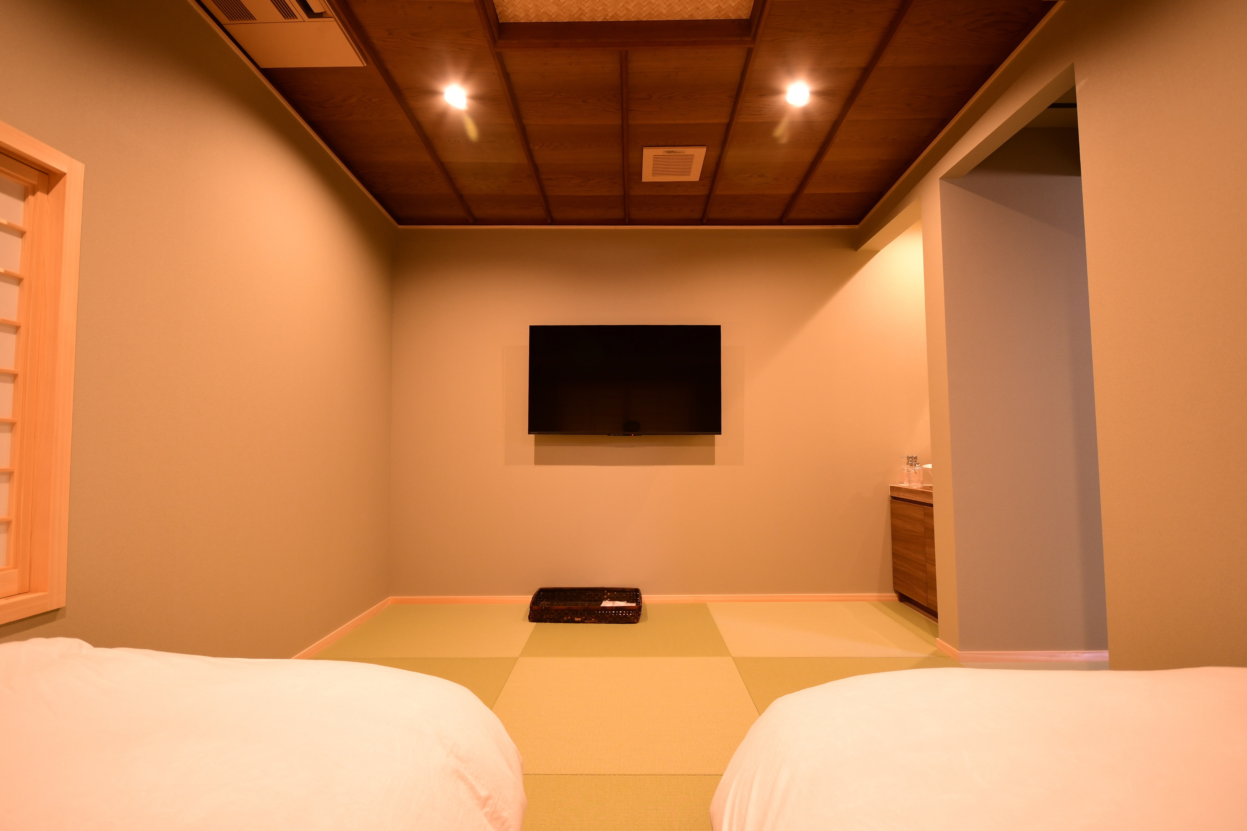 Superior Japanese-style room 9.5 tatami mats + 7.5 tatami mats Garden side (with toilet)