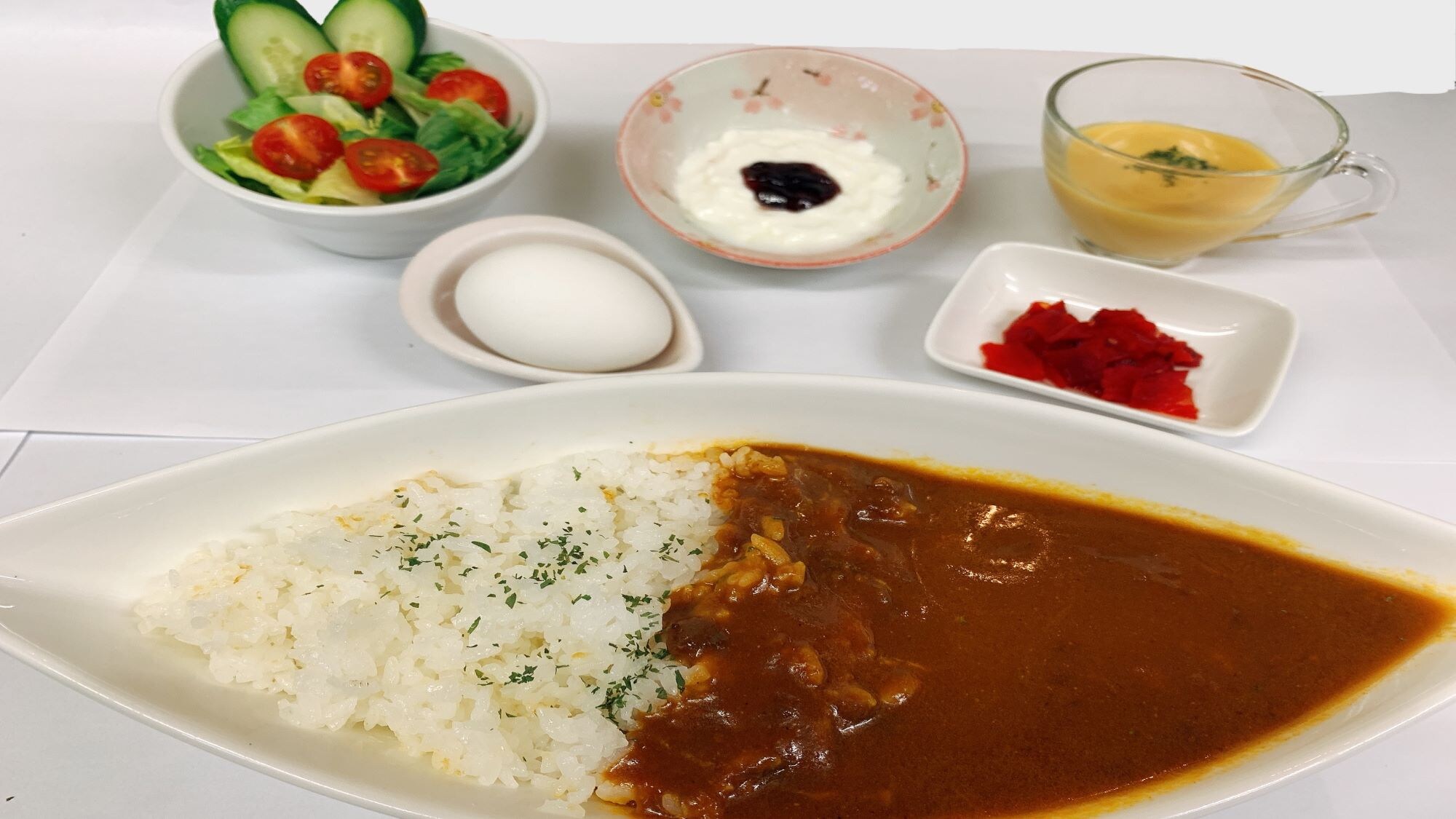 Curry set (hot beef curry with corn soup)