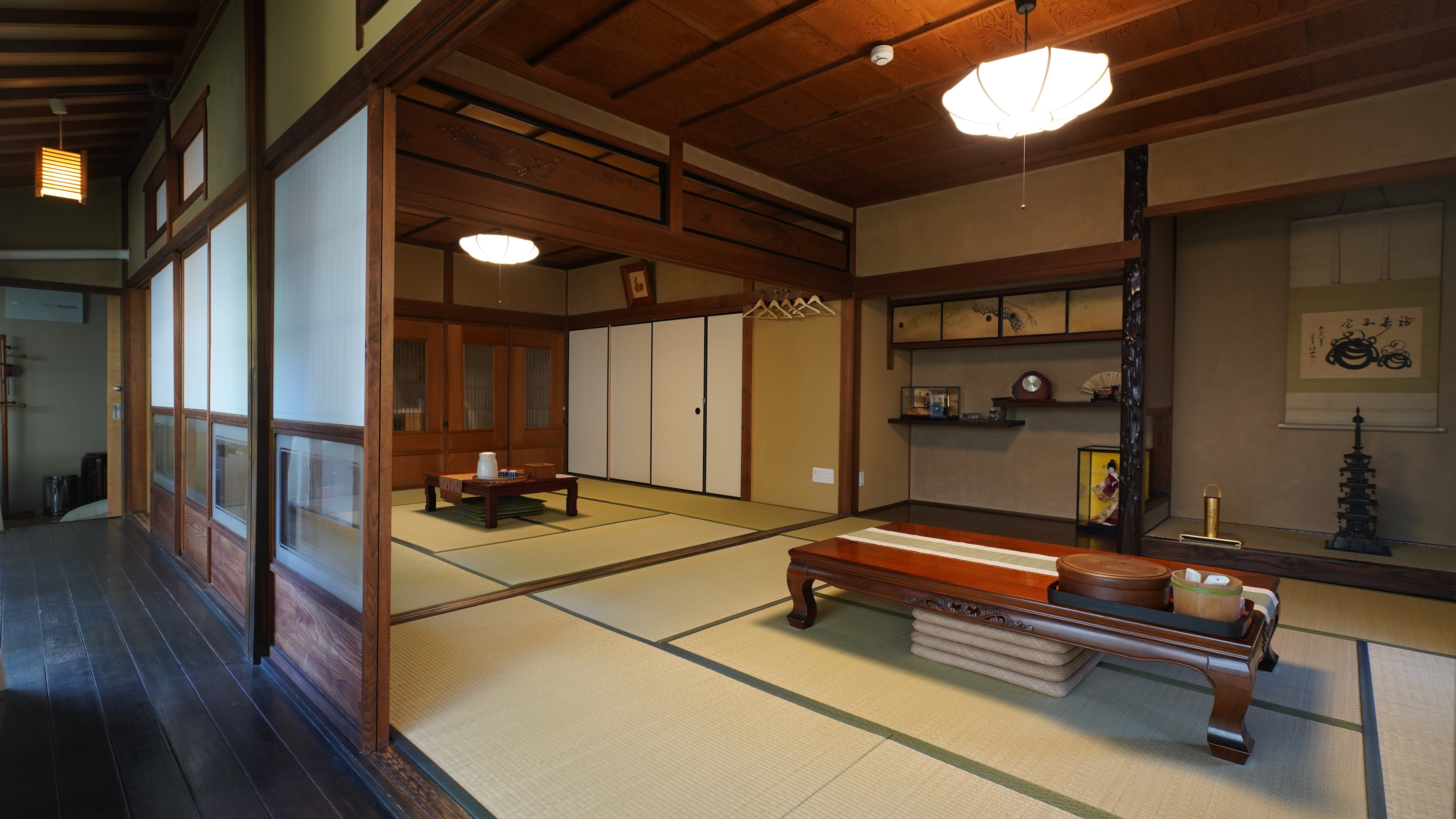 Lantai pertama, kamar bergaya Jepang untuk delapan orang