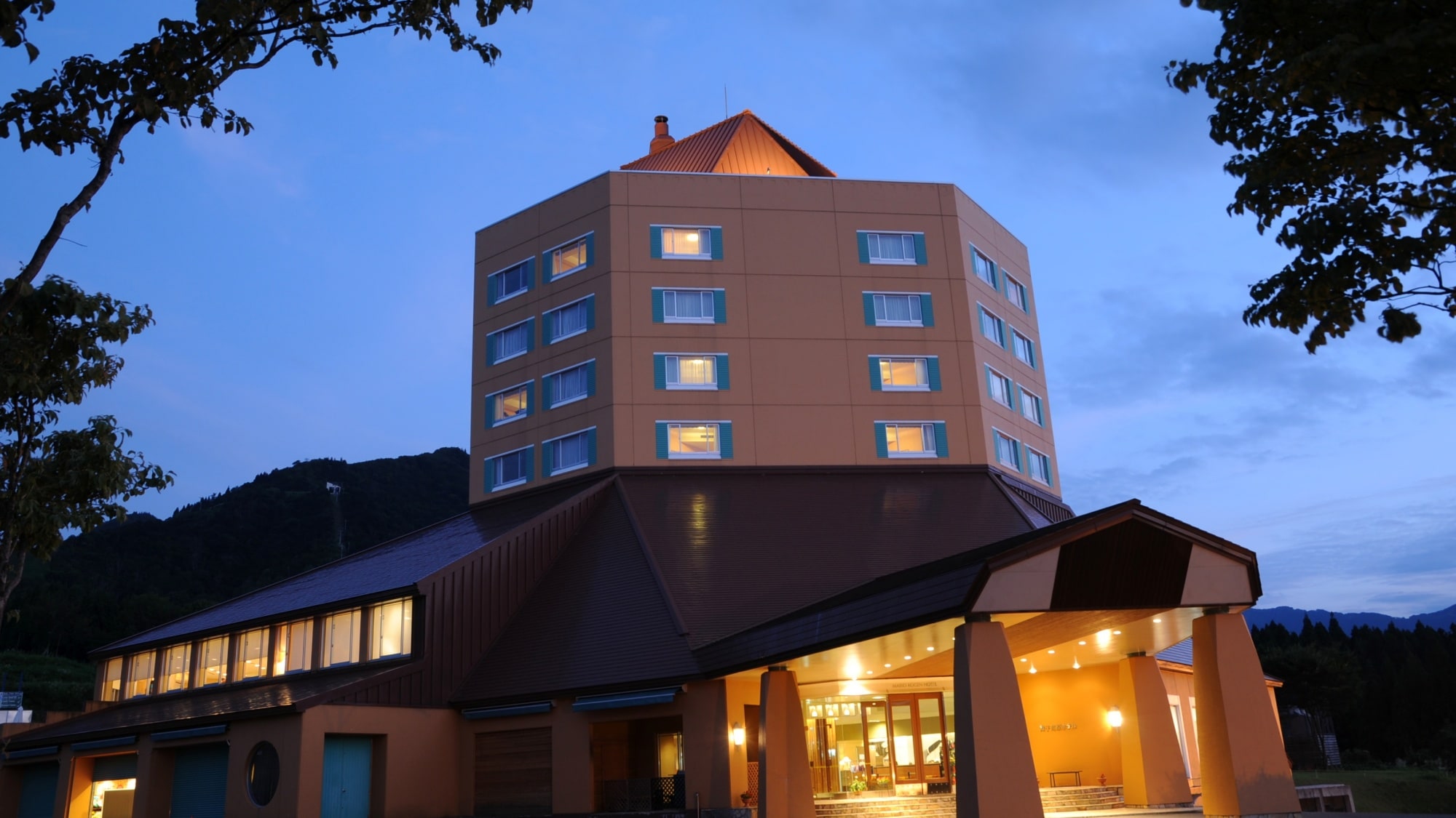 [Maiko Kogen Hotel] We offer a wide variety of slopes and comfortable hotel stays.