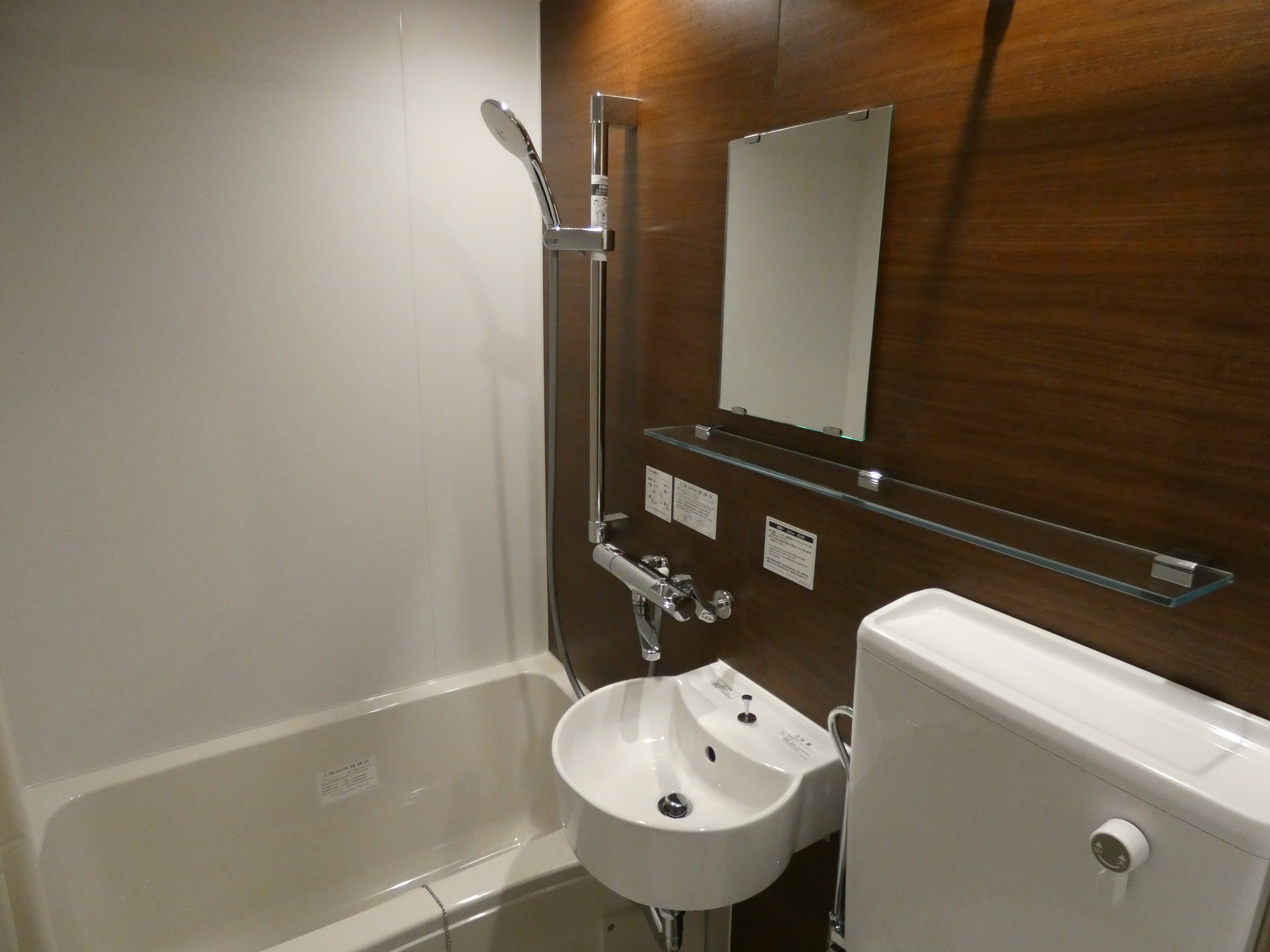 Guest room unit bath A