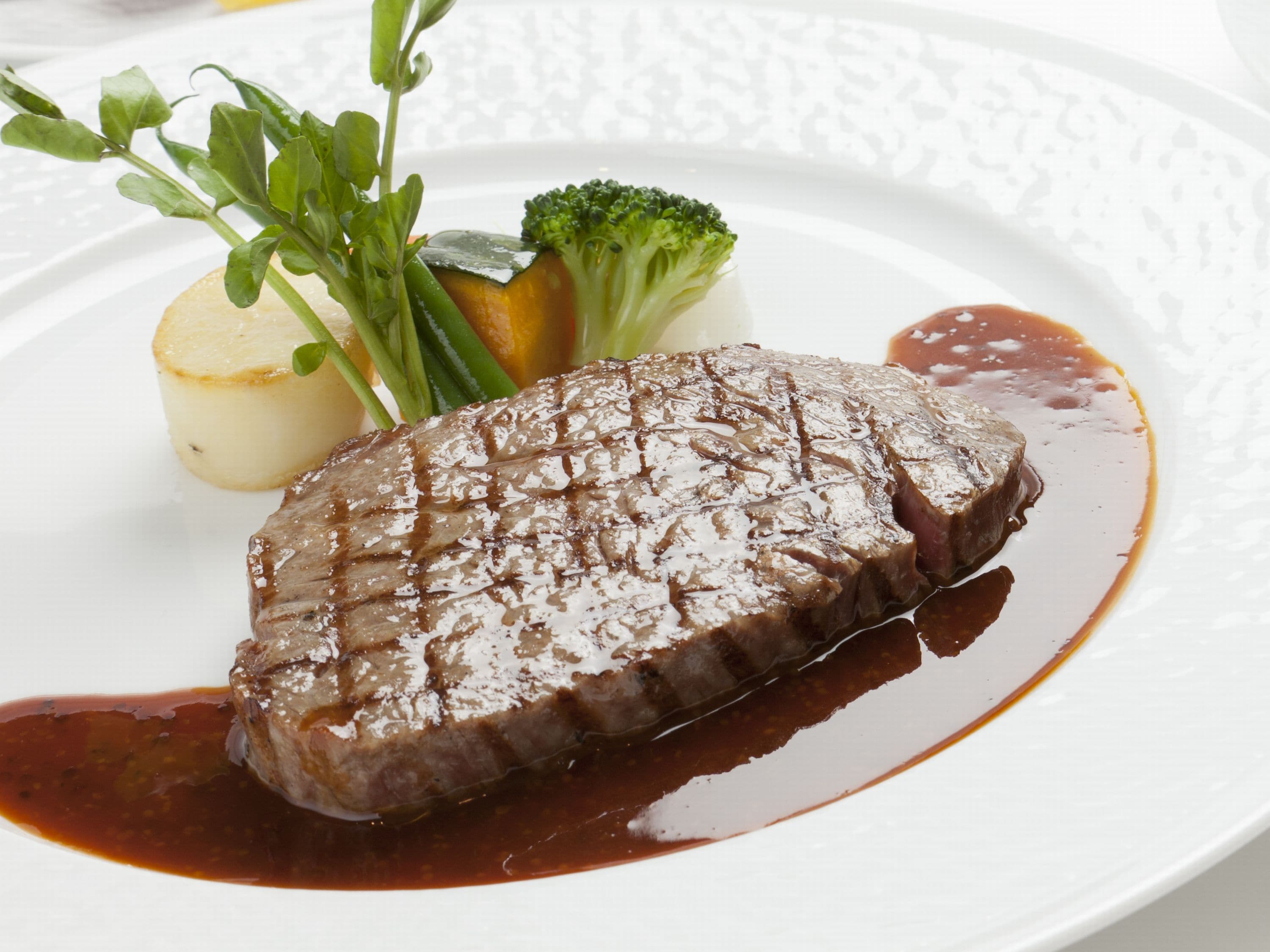 Room service special grilled beef
