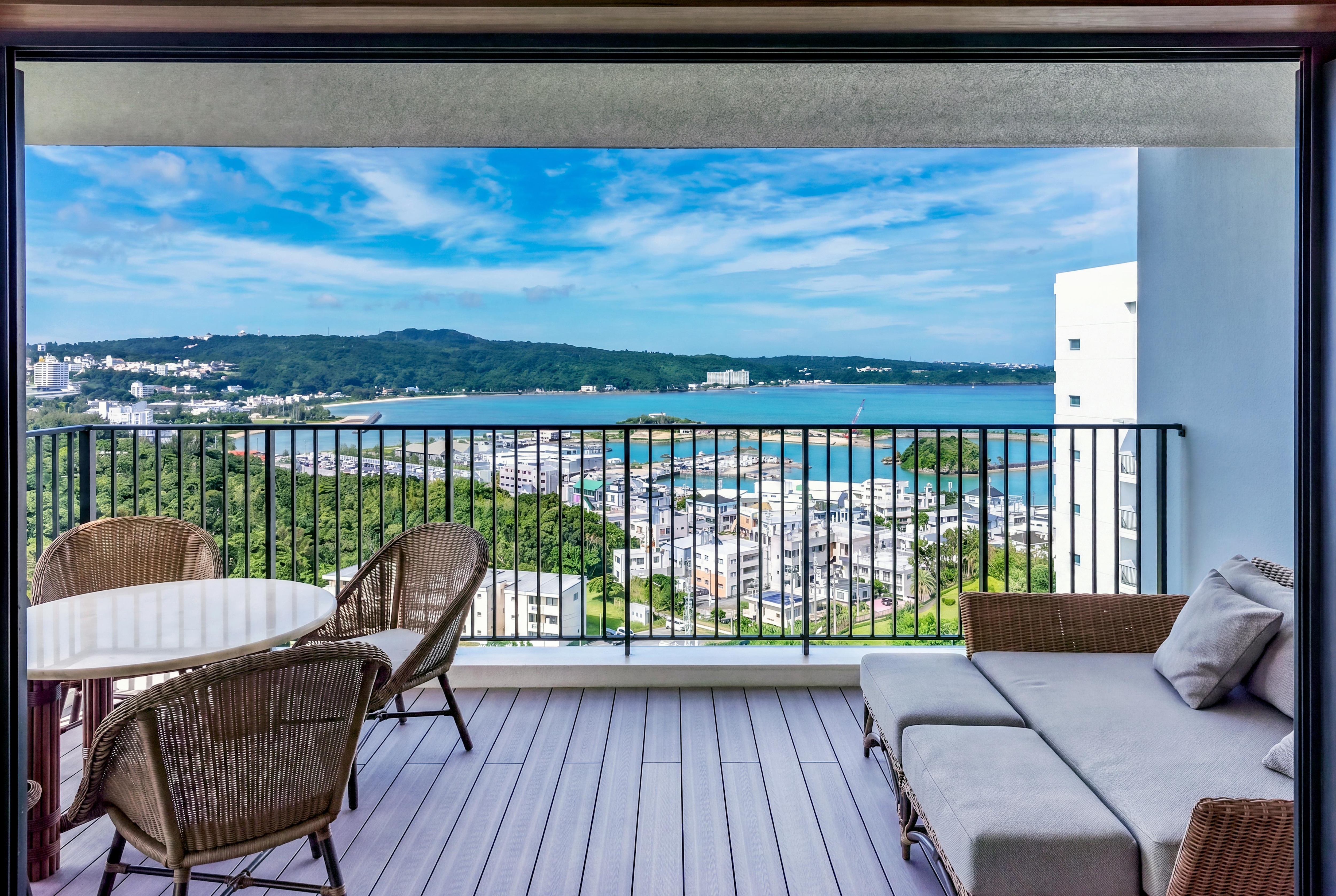 Corner Premium Suite High Floor