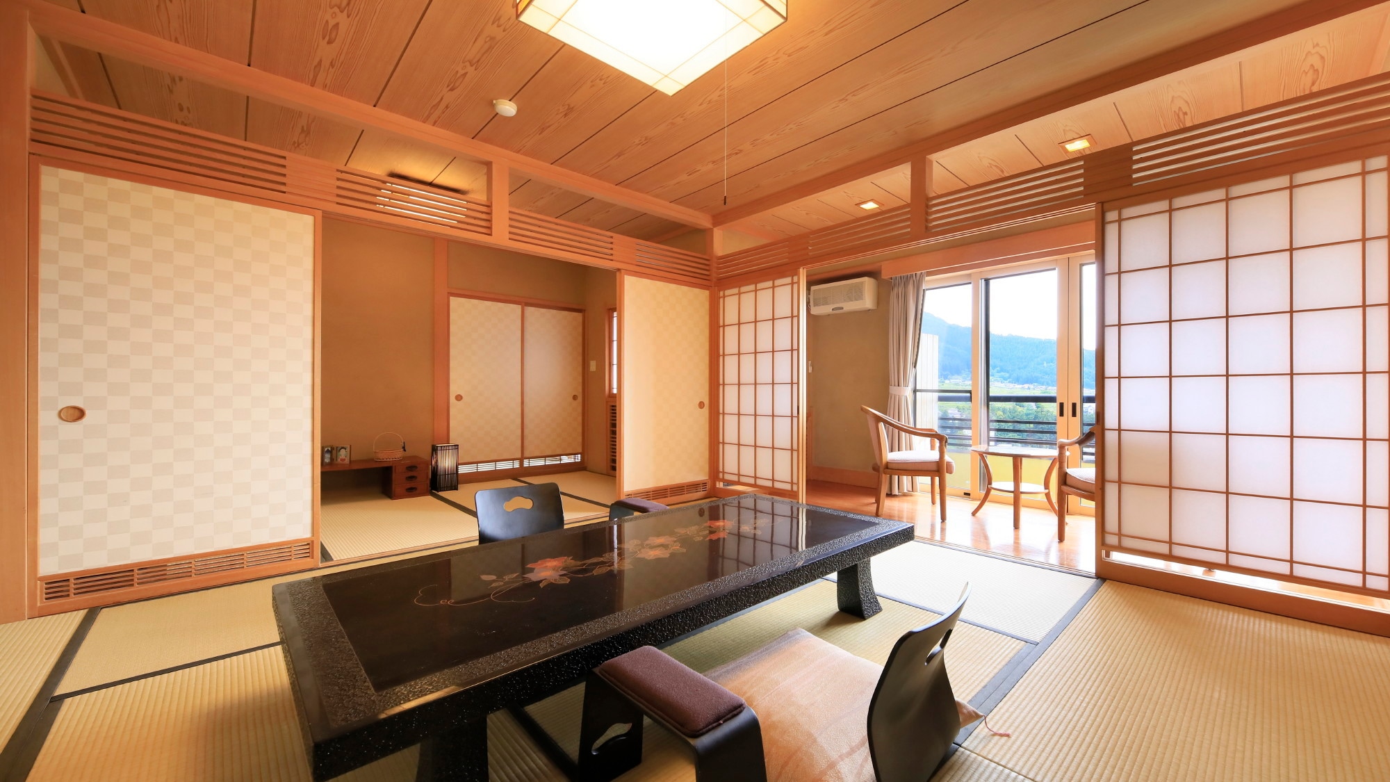 Kamar bergaya Jepang dengan pemandian terbuka [Ruang Kecantikan]