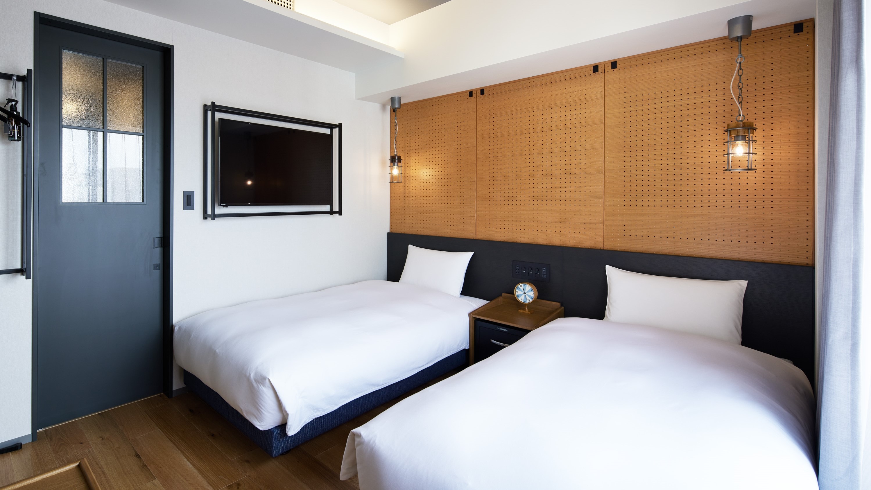 Moderate twin [bed width 100 cm]