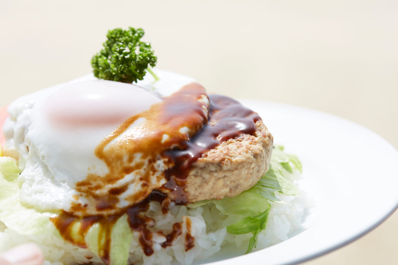 夏威夷盖饭午餐