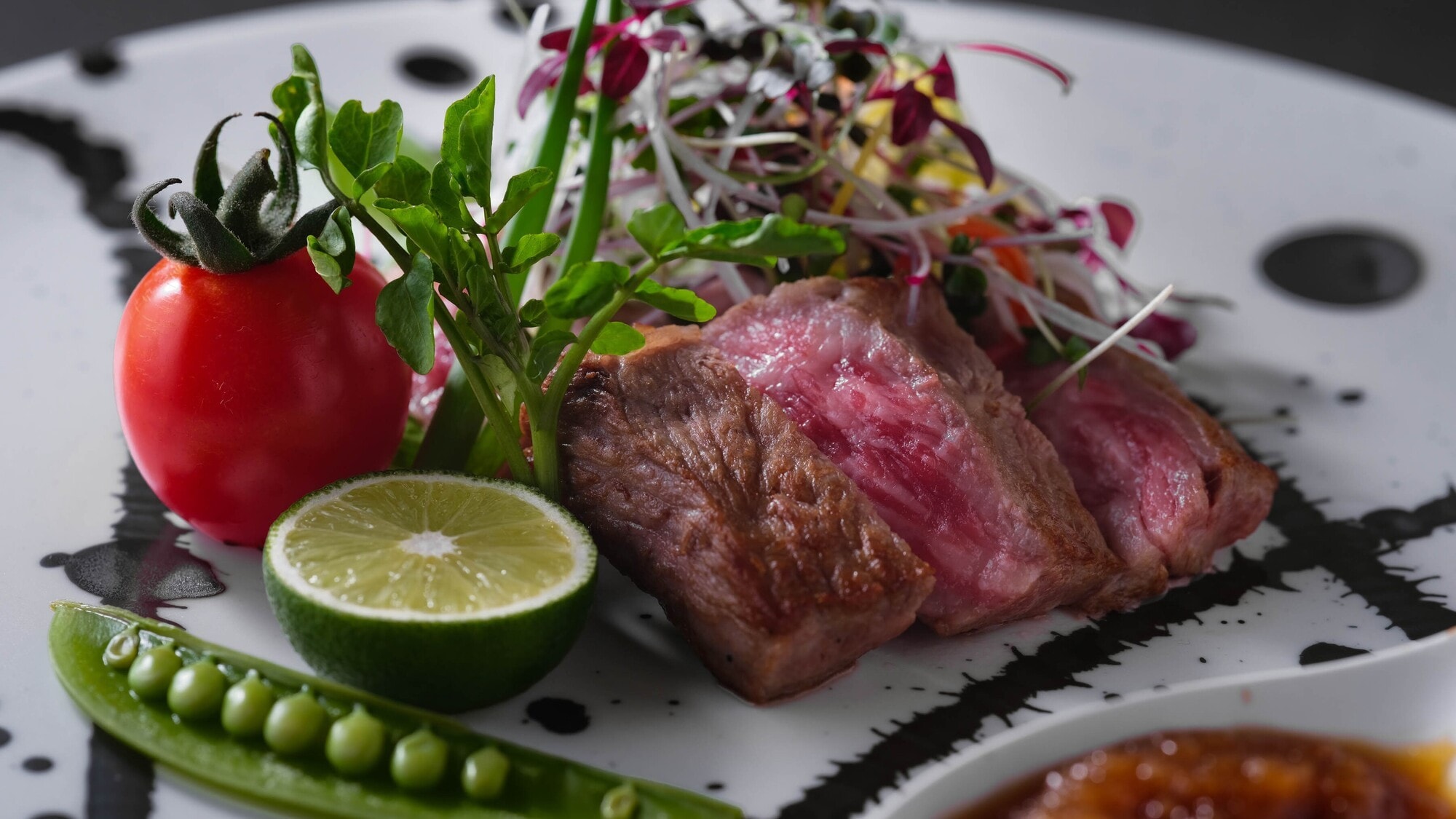 ตัวอย่าง) เมนูเนื้อ: สเต็กเนื้อสันในราดซอสพอนสึ