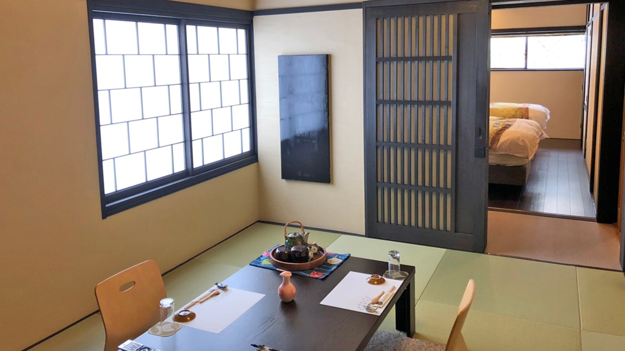 ＜Miyabi＞ Kamar bergaya Jepang-Barat di lantai 2 dengan 8 tikar tatami + kamar tidur. Kamar tidur dipisahkan, jadi Anda bisa menginap dengan nyaman.