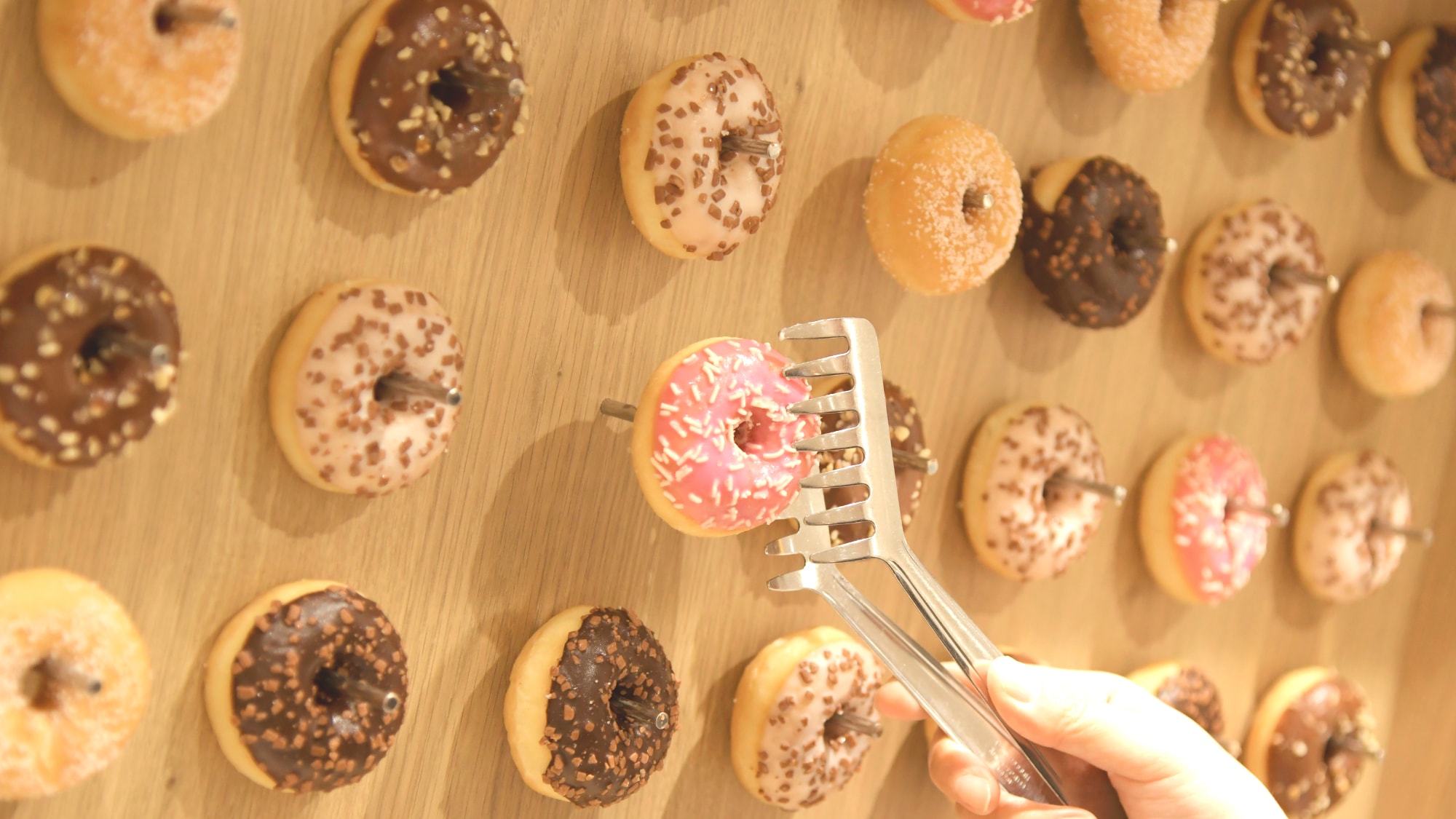 ◇ Donut wall at the hotel breakfast buffet
