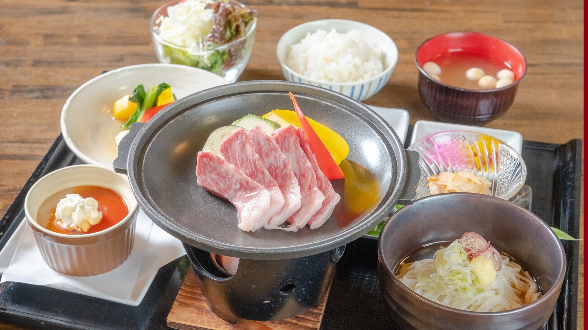 * Set daging sapi Akita Yuri (contoh)