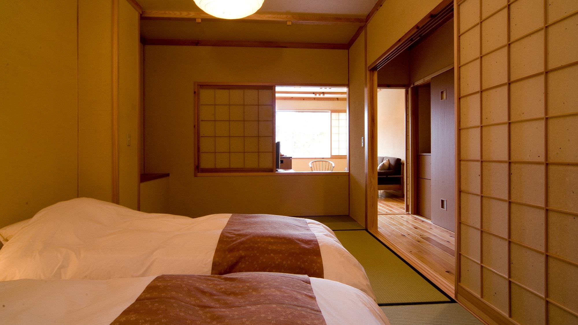 [Japanese-Western style room with hot spring] Japanese-style room