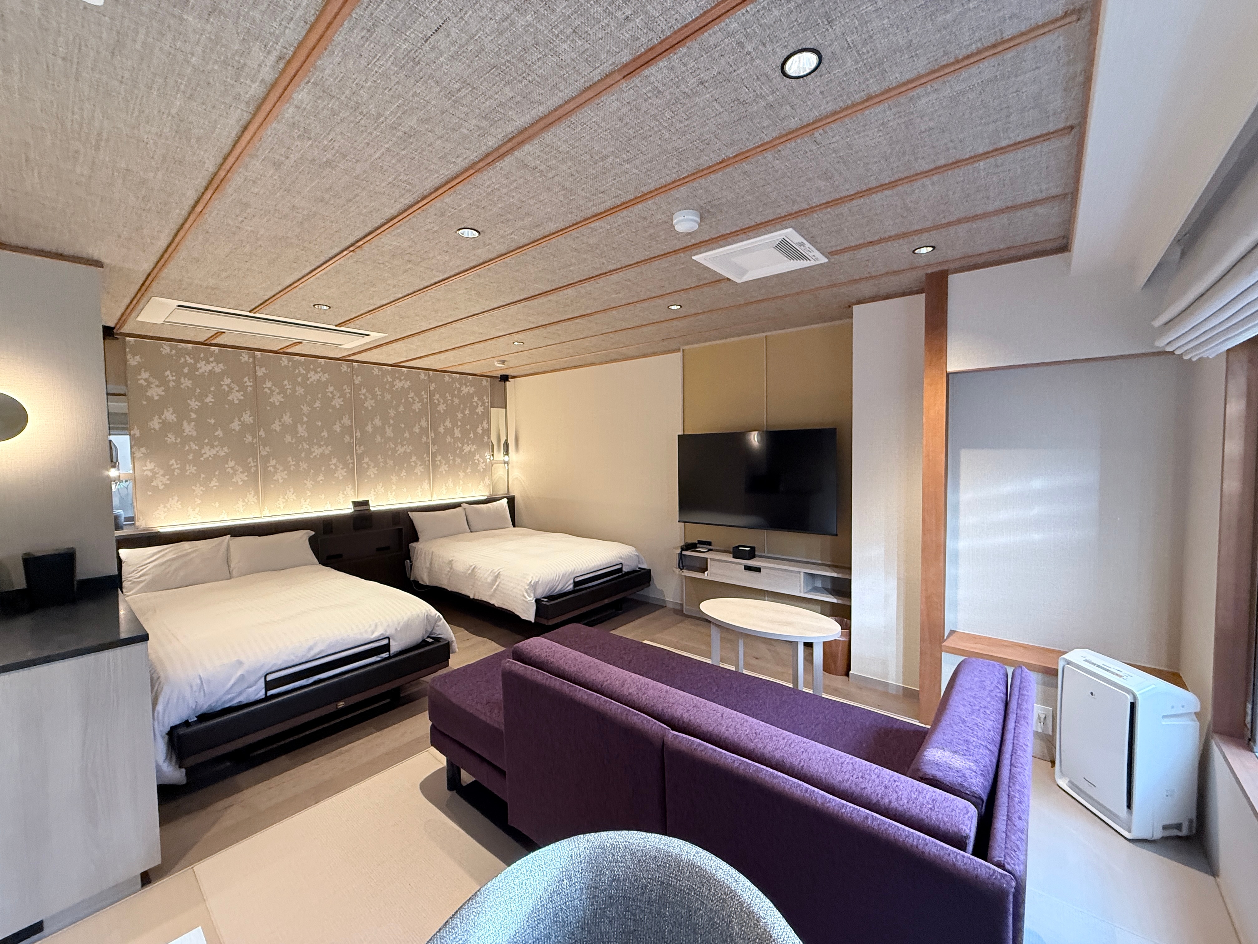 Annex_Rooms with open-air baths