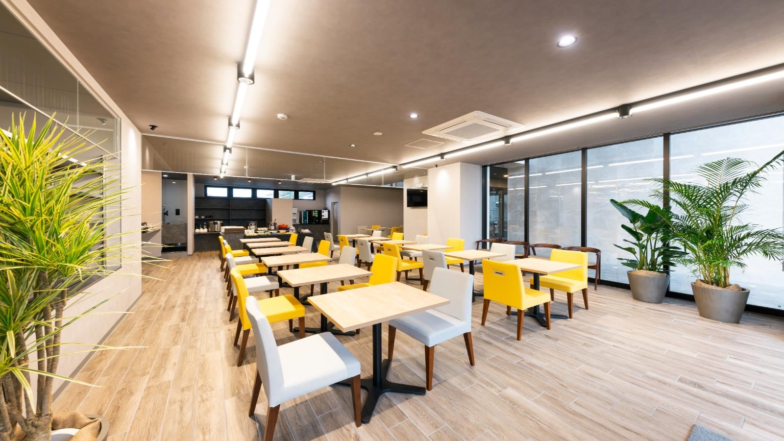 早餐地点：YURARI 餐厅